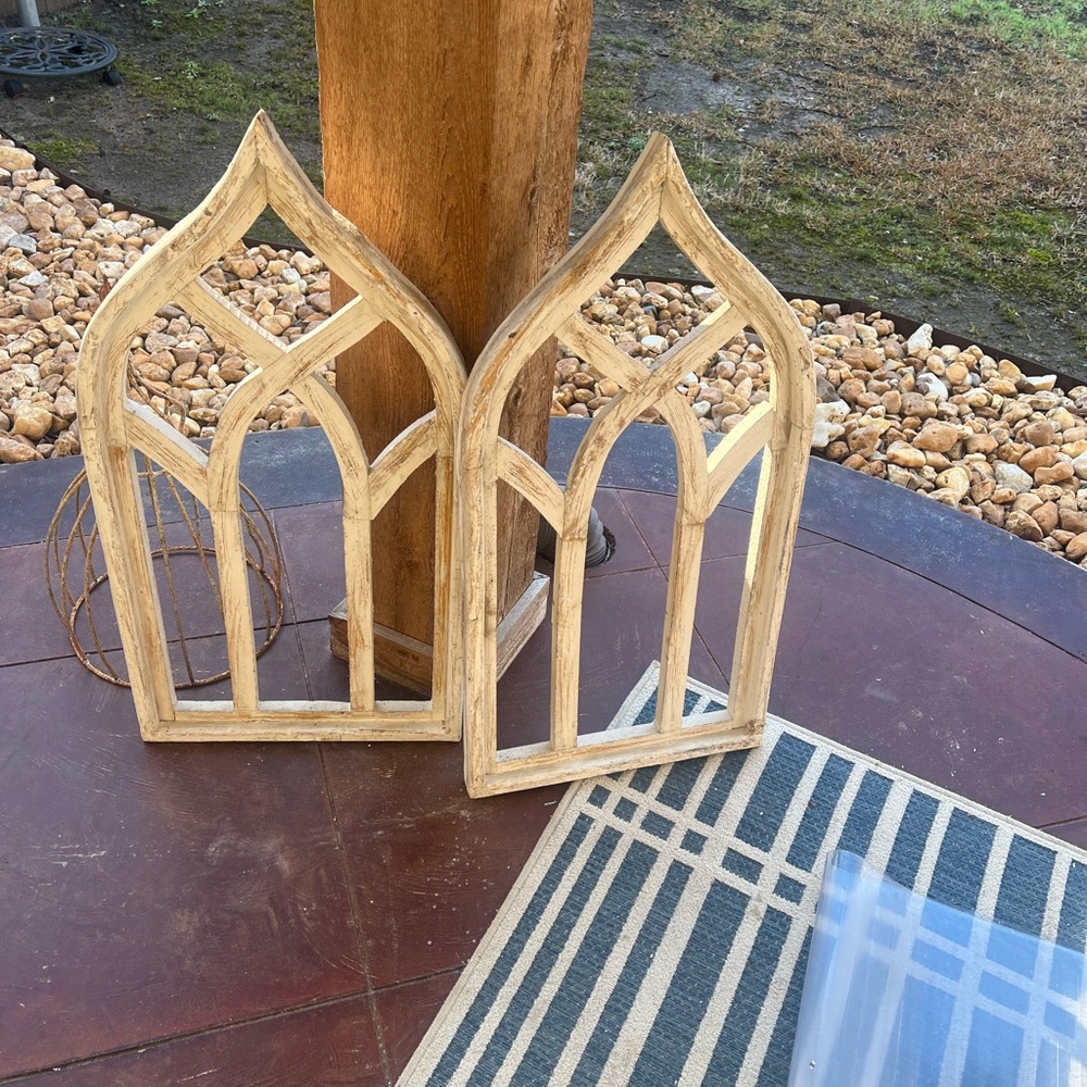 Distressed wood arches